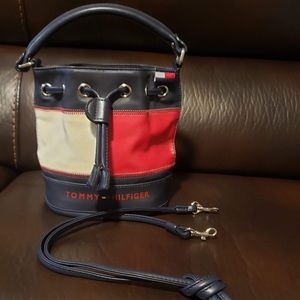 Tommy Hilfiger Vintage Color Block Bucket Bag
